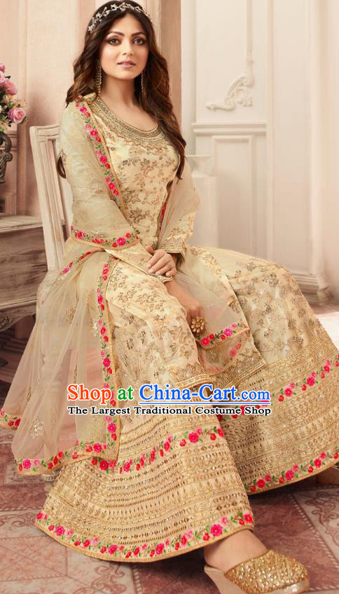 Asian India National Punjab Costumes Asia Indian Traditional Embroidered Beige Long Blouse Sari and Loose Pants for Women