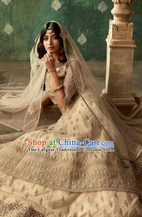 Top Asian India Beige Lehenga Costumes Asia Indian Traditional Bride Embroidered Blouse and Skirt and Sari Full Set