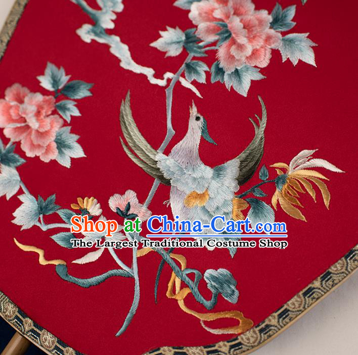 China Traditional Wedding Red Silk Fan Handmade Bride Hanfu Fan Embroidered Phoenix Peony Palace Fan