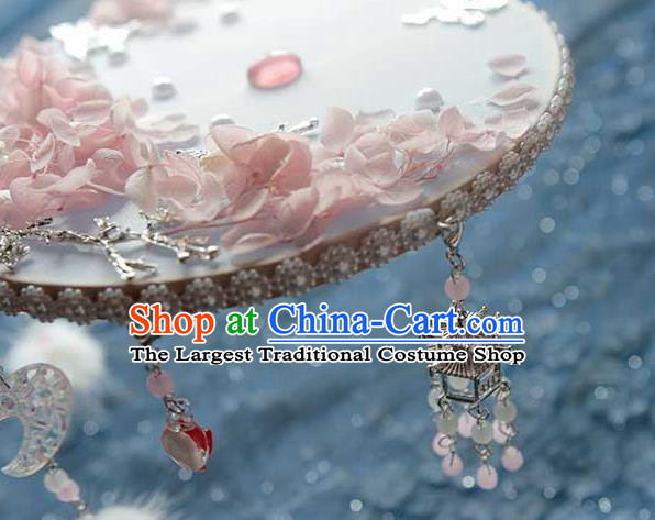 China Traditional Bride White Silk Fan Classical Dance Circular Fan Handmade Wedding Pink Hydrangea Palace Fan