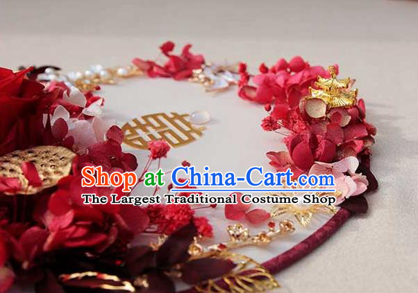 China Classical Wedding Circular Fan Traditional Red Rose Fan Handmade Palace Fan
