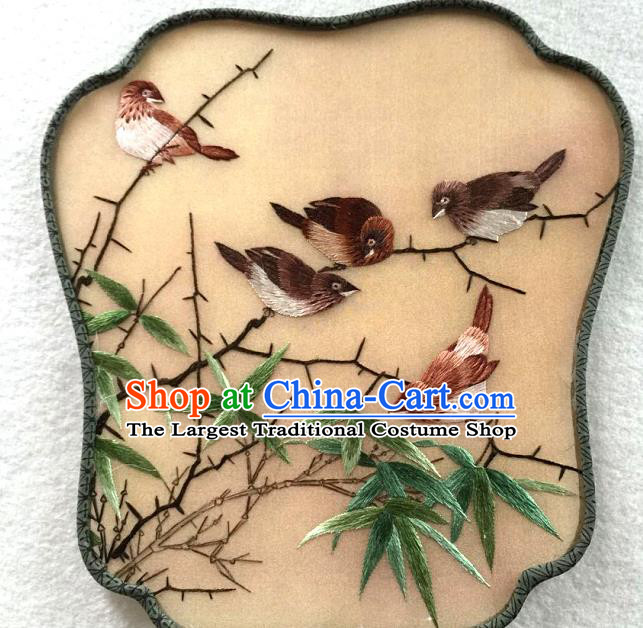 China Traditional Suzhou Embroidery Craft Handmade Palace Fan Embroidered Bamboo Silk Fan Hanfu Fan