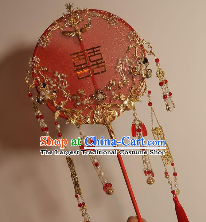 China Handmade Bride Palace Fan Classical Dance Circular Fan Traditional Wedding Red Silk Fan