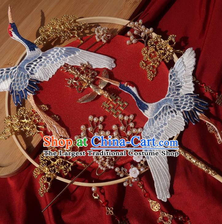 China Handmade Bride Hollowed Palace Fan Classical Dance Fan Traditional Wedding Embroidered Cranes Circular Fan