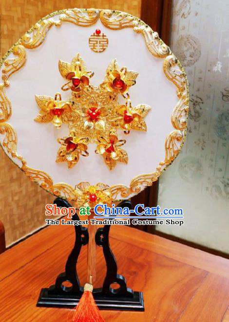 China Traditional Xiuhe Suit Silk Fan Handmade Wedding Palace Fan Bride Golden Flowers Circular Fan