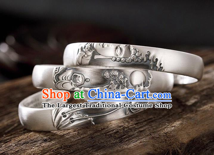 China Handmade Silver Carving Lotus Bracelet Traditional Wristlet Jewelry