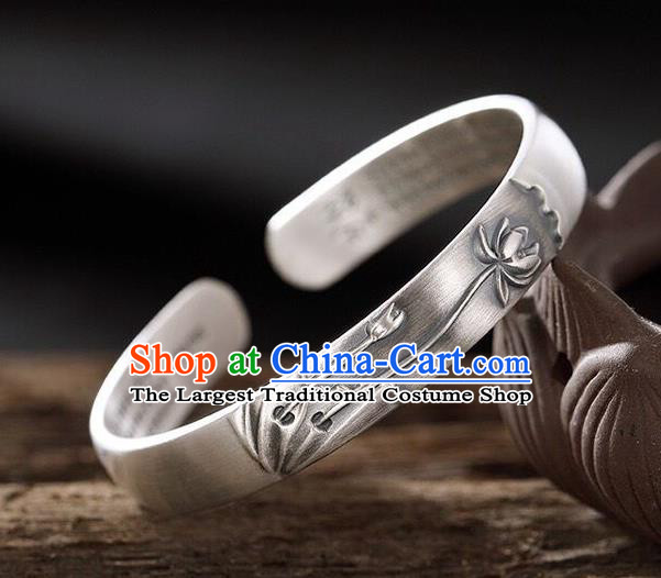 China Handmade Silver Carving Lotus Bracelet Traditional Wristlet Jewelry