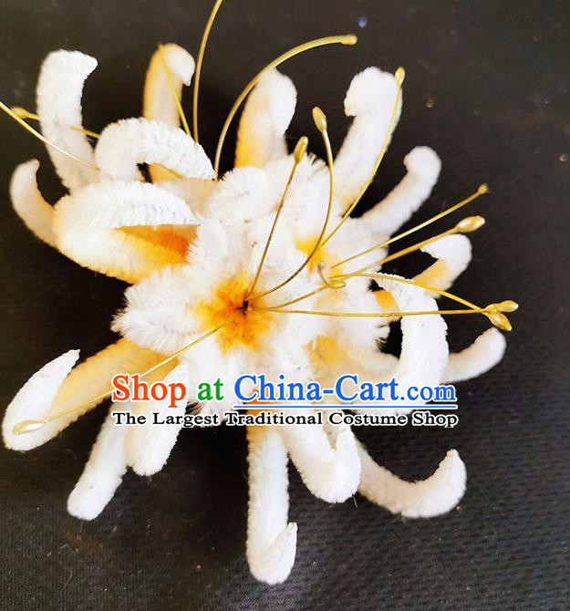 China Handmade Manjusaka Hair Stick Traditional Hanfu Yellow Velvet Hairpin