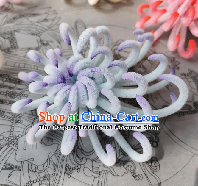 China Handmade Light Blue Velvet Chrysanthemum Hair Claw Traditional Hanfu Hairpin Ancient Princess Hair Stick
