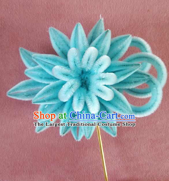 China Traditional Ancient Imperial Consort Hair Stick Classical Hanfu Blue Velvet Chrysanthemum Hairpin