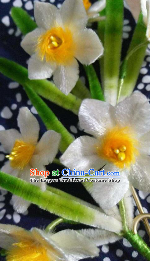 China Traditional Ancient Palace Lady Daffodil Hair Stick Classical Hanfu Velvet Flowers Hairpin