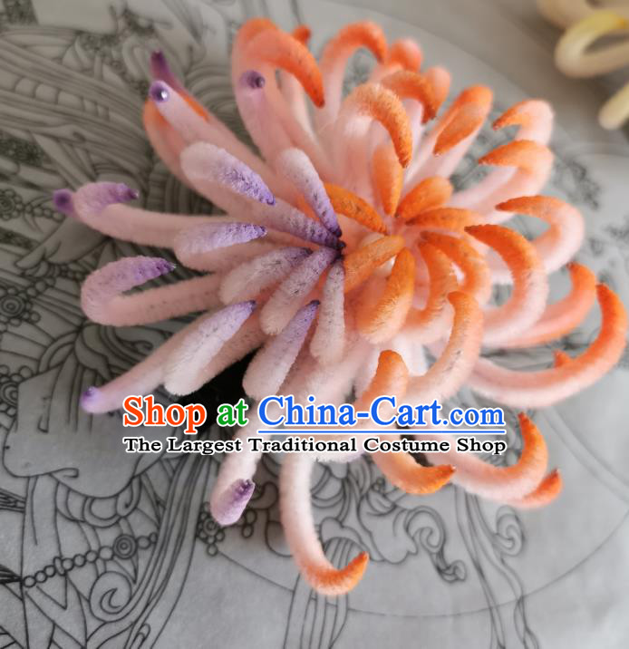 China Handmade Pink Velvet Chrysanthemum Hair Claw Traditional Hanfu Hairpin Ancient Princess Hair Stick