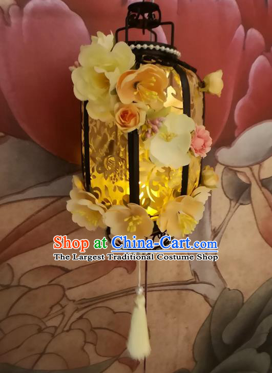 Handmade Chinese Spring Festival Lantern Traditional Silk Flowers Portable Lamp