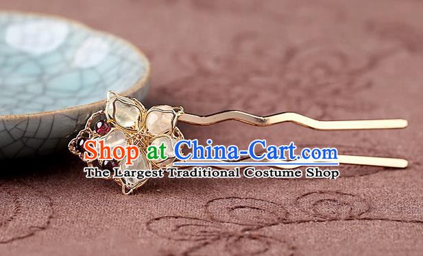 China Classical Golden Hair Stick Traditional Cheongsam Hair Accessories Handmade Garnet Beads Hairpin