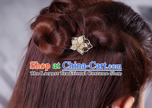 China Classical Golden Hair Stick Traditional Cheongsam Hair Accessories Handmade Garnet Beads Hairpin