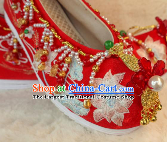 Chinese Ming Dynasty Bride Shoes Embroidered Lotus Shoes Handmade Red Satin Shoes Traditional Wedding Shoes
