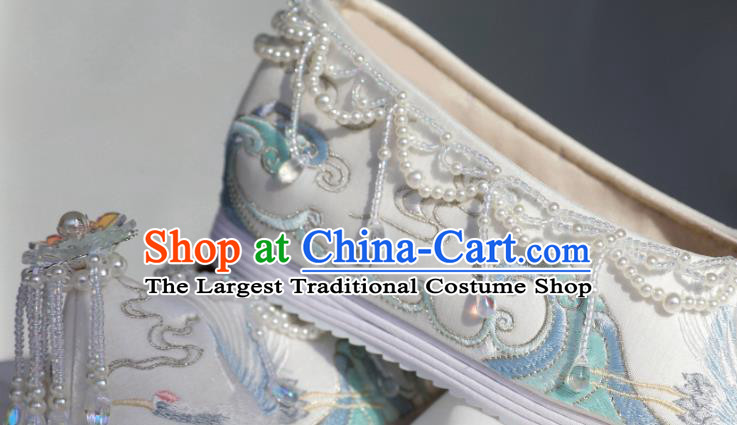 Handmade Chinese Hanfu Beads Tassel Shoes Embroidered Shoes Ancient Princess Shoes Traditional Shoes
