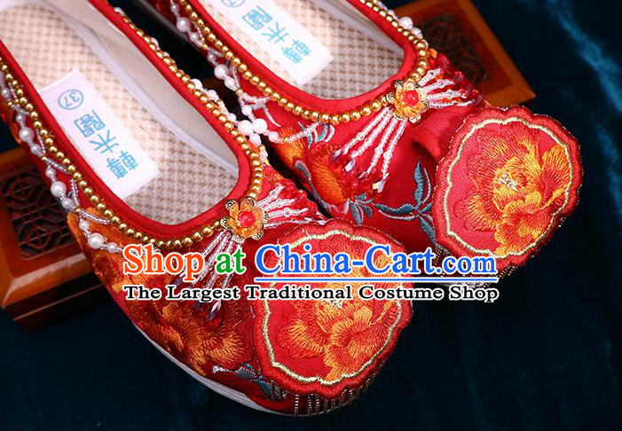 Chinese Traditional Hanfu Golden Beads Shoes Ancient Bride Red Shoes Wedding Embroidered Peony Shoes