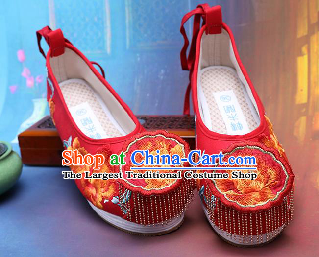 Chinese Wedding Embroidered Peony Shoes Traditional Hanfu Golden Tassel Shoes Ancient Bride Red Shoes