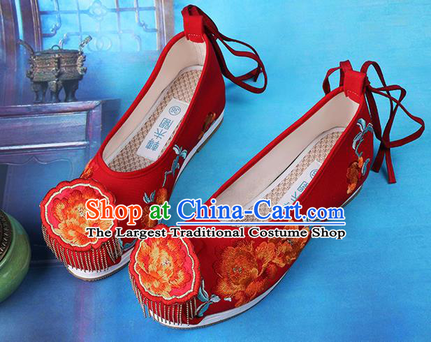 Chinese Wedding Embroidered Peony Shoes Traditional Hanfu Golden Tassel Shoes Ancient Bride Red Shoes