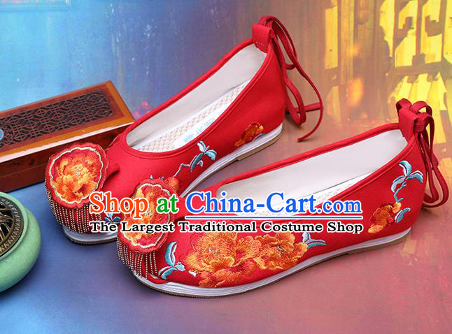 Chinese Ancient Bride Red Shoes Wedding Embroidered Peony Shoes Traditional Hanfu Golden Tassel Shoes