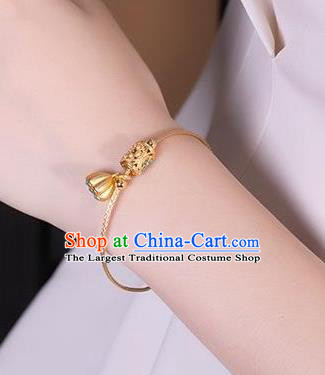 Chinese Classical Kallaite Lotus Seedpod Bracelet Handmade Golden Bangle Jewelry Accessories