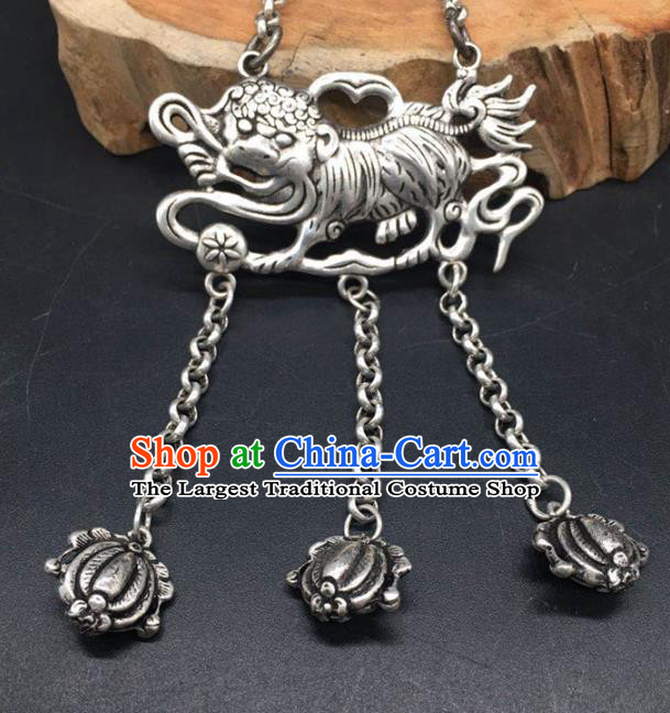 Chinese Handmade National Silver Kylin Necklace Pendant Jewelry Classical Ethnic Necklet Accessories Longevity Lock