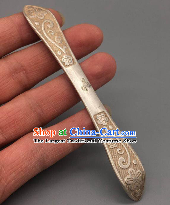 China Traditional Qing Dynasty Hair Accessories Classical Silver Hairpin Handmade Carving Plum Blossom Hair Stick
