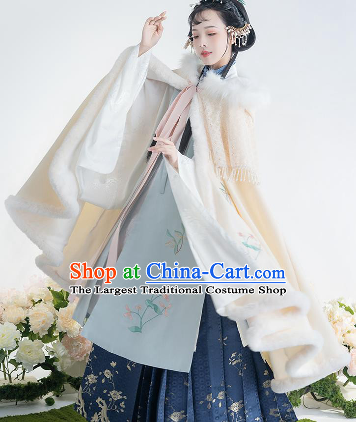 China Ancient Patrician Female Embroidered Hanfu Cloak Traditional Ming Dynasty Nobility Lady Historical Clothing