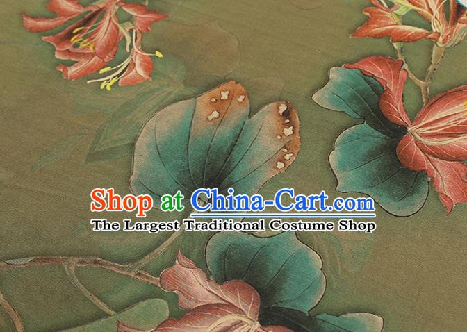 Chinese Traditional Green Silk Drapery Cheongsam Gambiered Guangdong Gauze Fabric Classical Flowers Pattern Brocade