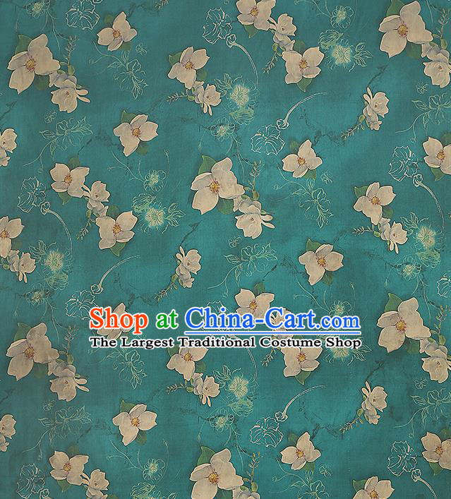 Chinese Cheongsam Green Gambiered Guangdong Gauze Traditional Brocade Drapery Classical Flowers Pattern Silk Fabric