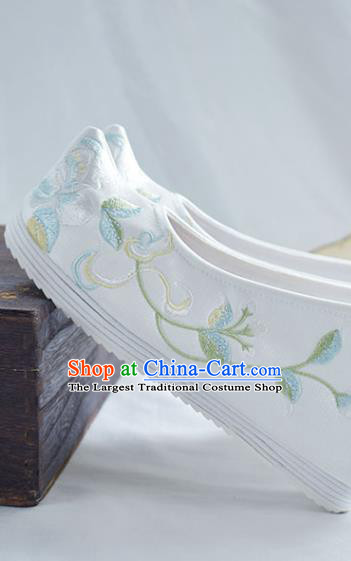 China Embroidered White Shoes Traditional Hanfu Bow Shoes National Women Cloth Shoes
