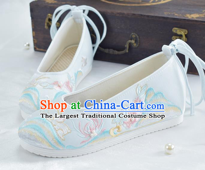 China National Spring Festival Shoes Traditional Embroidered Rabbit Shoes Women White Cloth Shoes