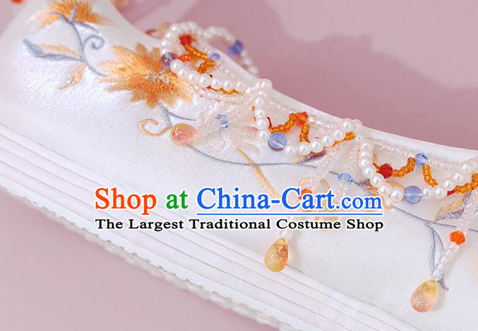 China Traditional National Shoes Classical Beads Tassel Shoes Embroidered Shoes