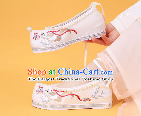 China Classical Beads Shoes Embroidered Fox Shoes Traditional National White Cloth Shoes