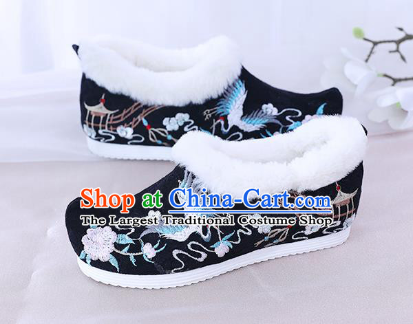China Embroidered Crane Shoes National Winter Shoes Traditional Black Cloth Shoes