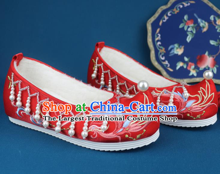 China Traditional Ming Dynasty Wedding Shoes Ancient Princess Embroidered Red Cloth Shoes Beads Tassel Shoes