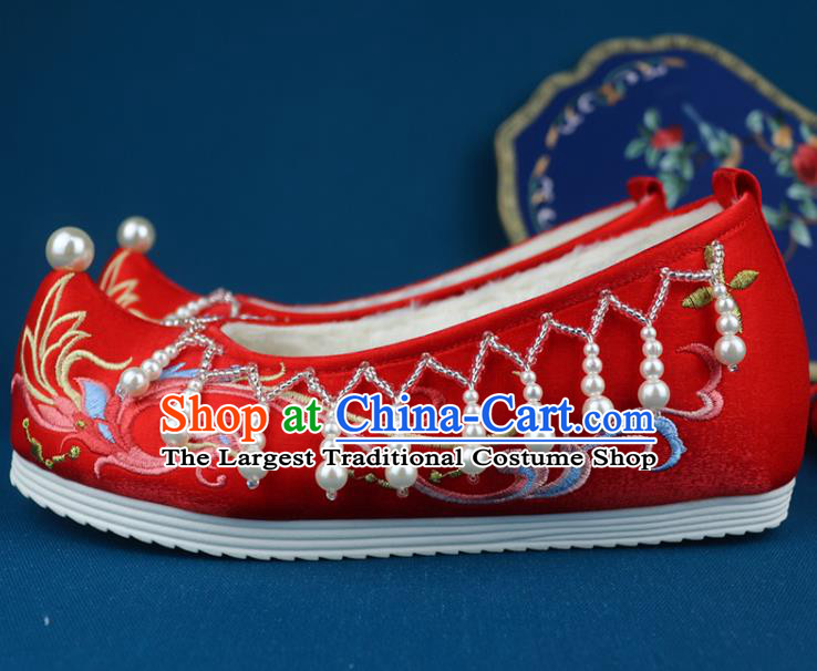 China Traditional Ming Dynasty Wedding Shoes Ancient Princess Embroidered Red Cloth Shoes Beads Tassel Shoes