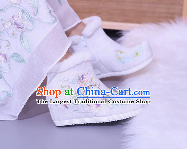 China Embroidered White Boots National Winter Shoes Traditional Handmade Shoes