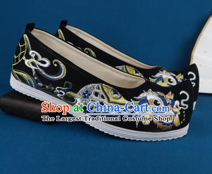 Chinese Handmade Men Shoes Embroidered Lion Shoes Traditional Black Cloth Shoes