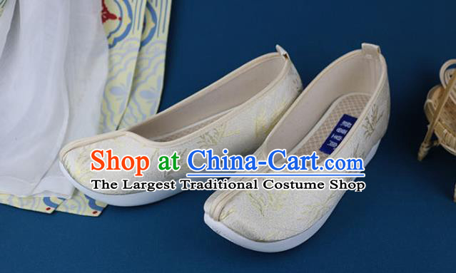 China Traditional Ming Dynasty Beige Brocade Shoes Ancient Princess Shoes