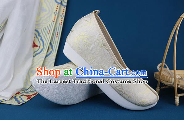 China Traditional Ming Dynasty Beige Brocade Shoes Ancient Princess Shoes