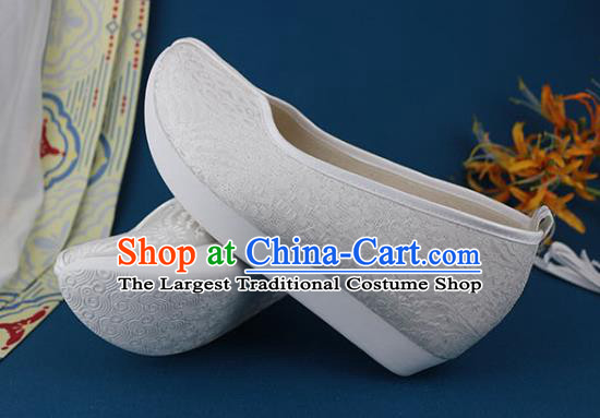 China Ancient Princess Shoes Traditional Ming Dynasty White Brocade Shoes