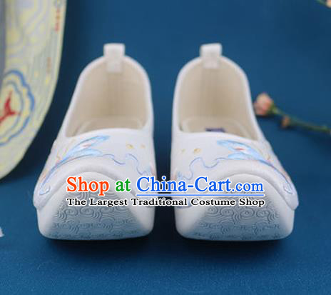 China Handmade White Cloth Shoes National Embroidered Butterfly Shoes Traditional Ming Dynasty Shoes