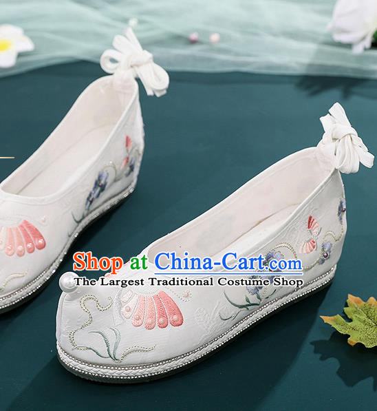 China Embroidered Butterfly Shoes Hanfu Bow Shoes Handmade National White Cloth Shoes Traditional Ming Dynasty Shoes