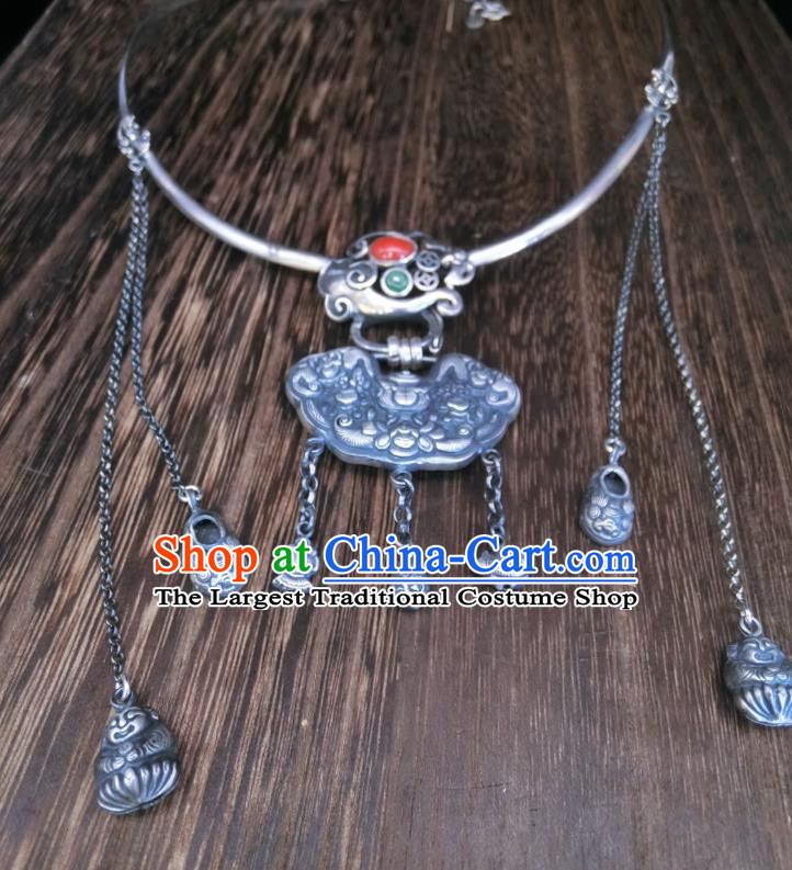Handmade Chinese Wedding Agate Necklace Accessories National Silver Carving Necklet Pendant