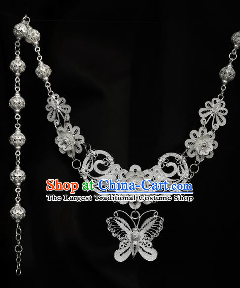 China Traditional Hanfu Plum Blossom Necklace Accessories Ancient Princess Silver Butterfly Necklet Pendant