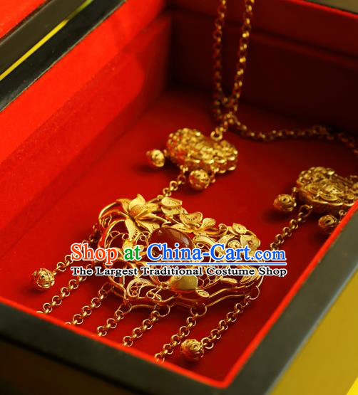 China Traditional Hanfu Agate Necklace Accessories Ancient Princess Golden Lotus Lock Necklet Pendant