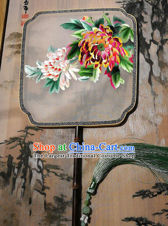 China Handmade White Silk Fans Traditional Song Dynasty Hanfu Fan Embroidered Chrysanthemum Palace Fan