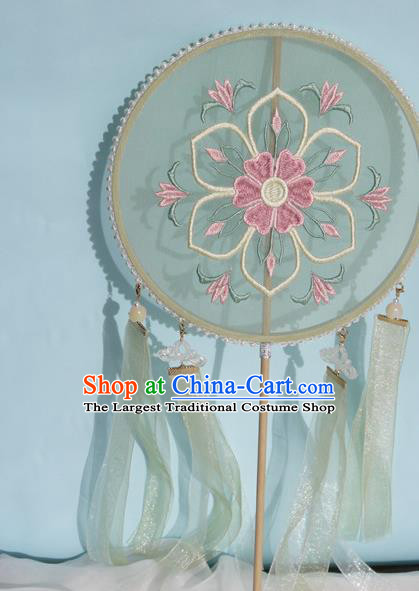 China Ancient Princess Embroidered Palace Fan Handmade Light Green Silk Circular Fan Traditional Tang Dynasty Hanfu Fan